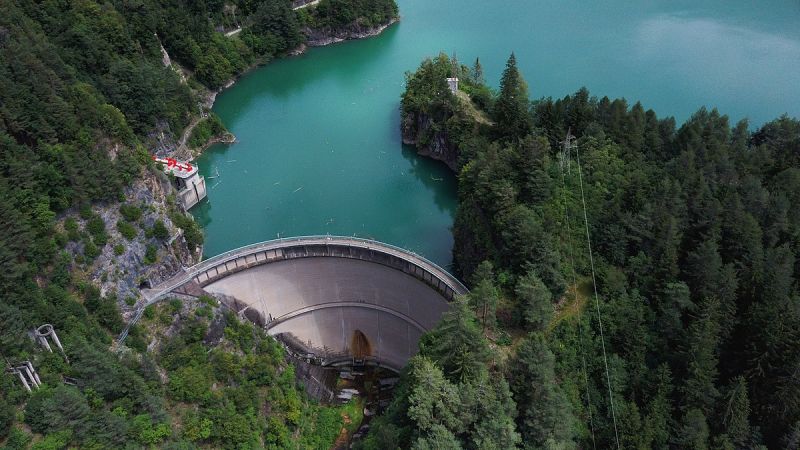 File:Diga di Stramentizzo drone.jpg